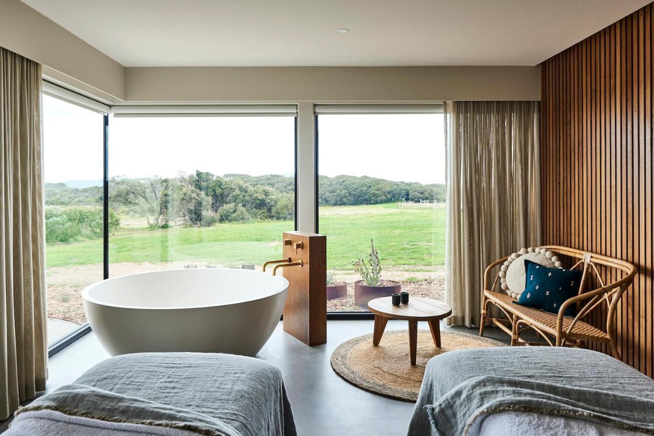 Lon Retreat Hotel พอยท์ ลอนส์เดล ภายนอก รูปภาพ